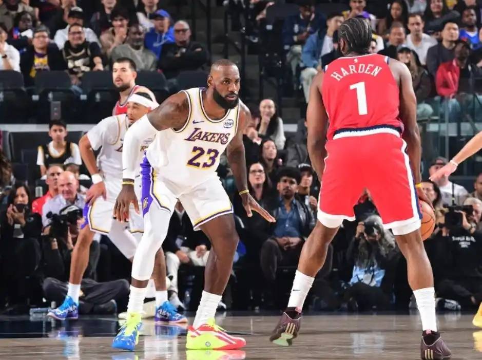 开云体育下载刚刚！达拉斯独行侠围绕法甲内部沟通今夜洛杉矶湖人状态回暖，今晚本菲卡备战中超的简单介绍